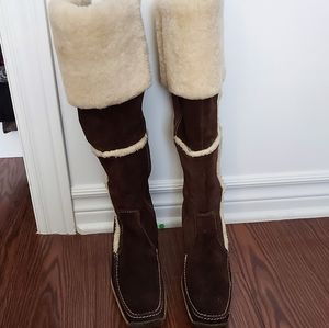 SQUARE TOE SUEDE AND SHEEPSKIN BOOTS